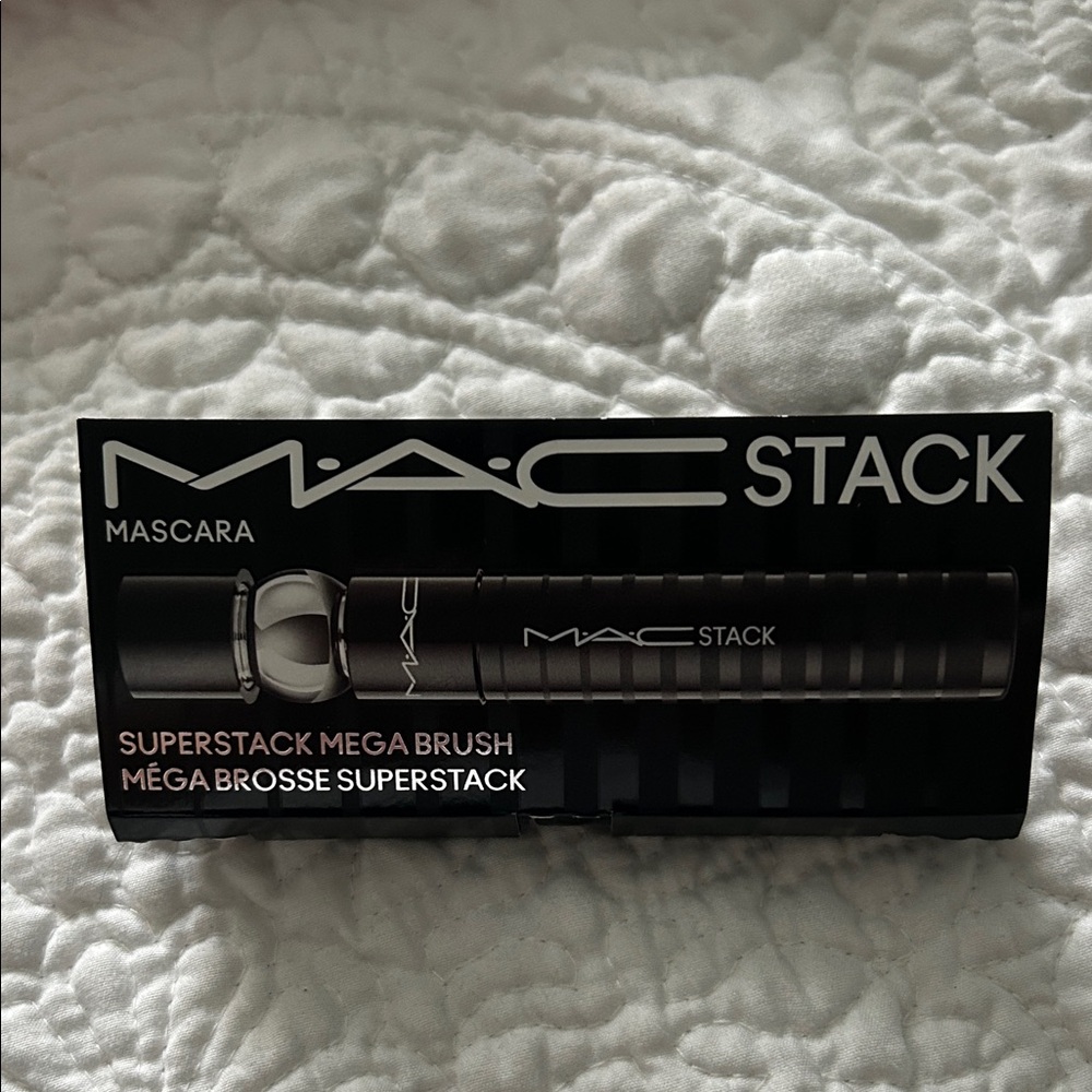 MAC Cosmetics Infinite Build Volume Mascara
